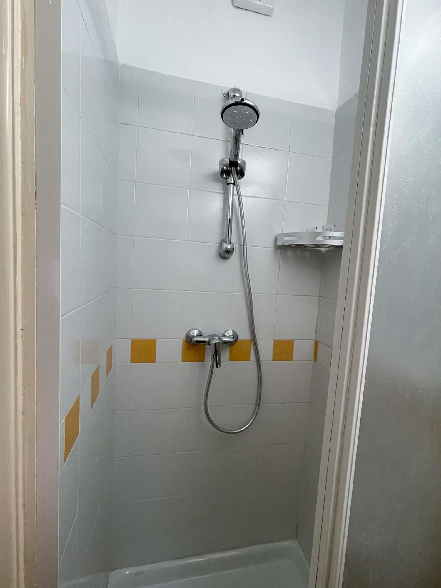 Roncati 7 Center Town Studio Apartments بيلاجيو المظهر الخارجي الصورة