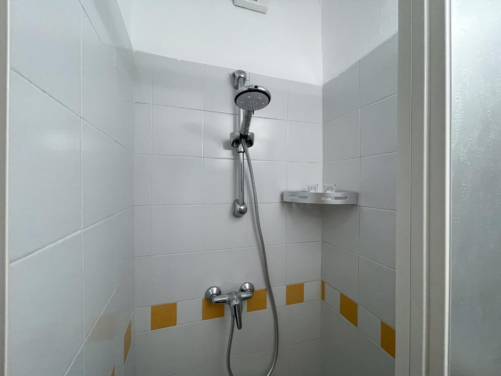 Roncati 7 Center Town Studio Apartments بيلاجيو المظهر الخارجي الصورة