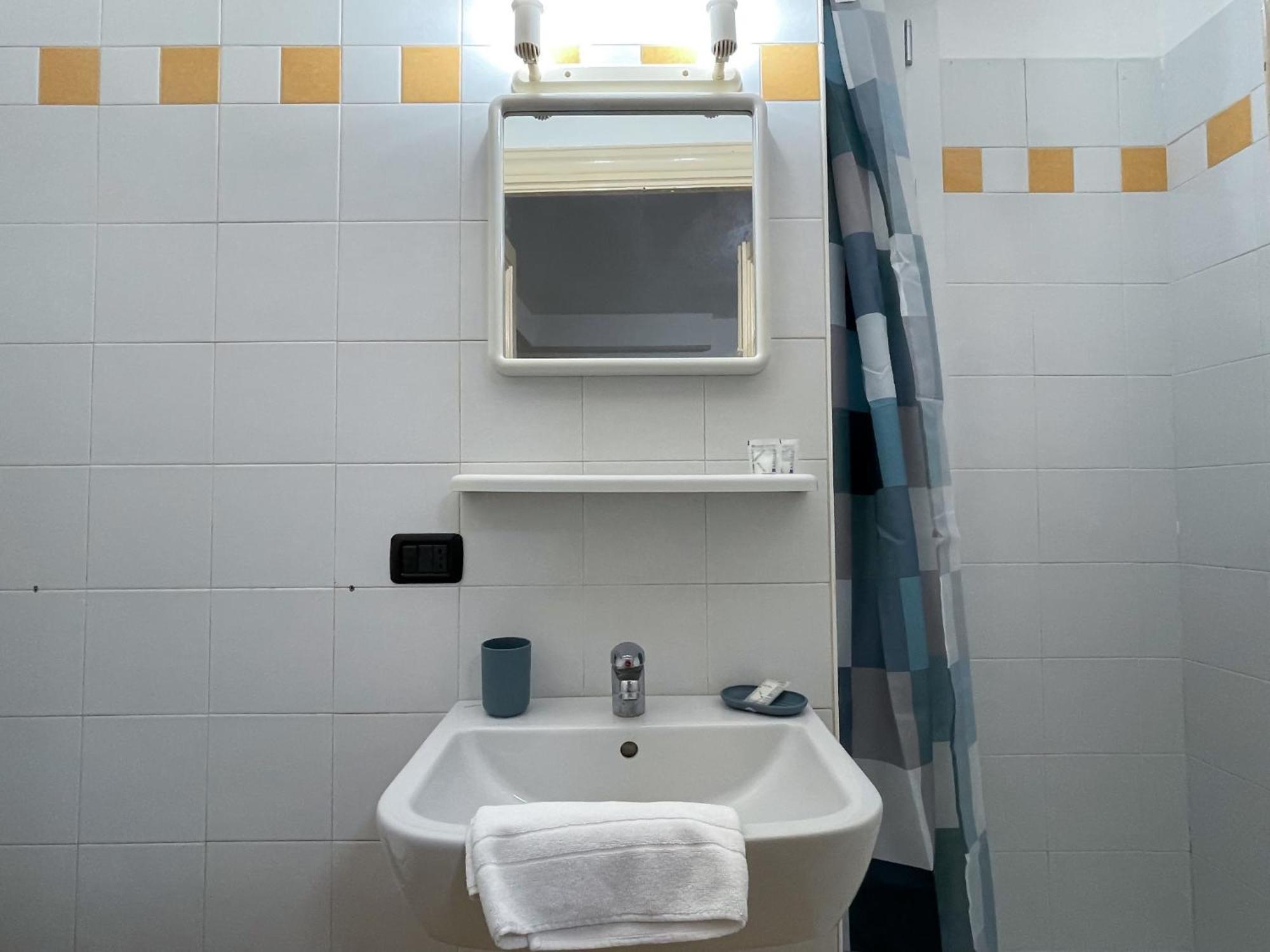 Roncati 7 Center Town Studio Apartments بيلاجيو المظهر الخارجي الصورة